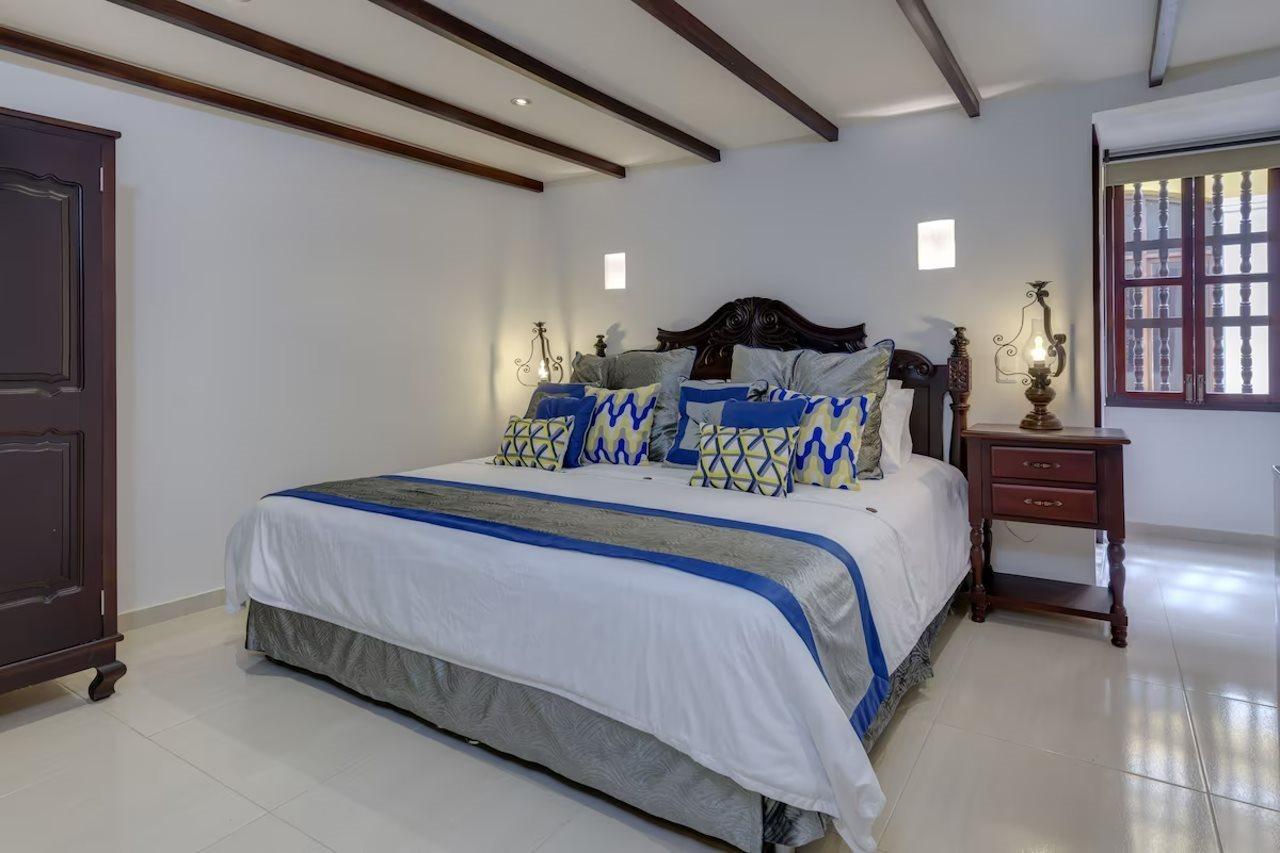 Dorado Plaza Calle Del Arsenal 4* Cartagena