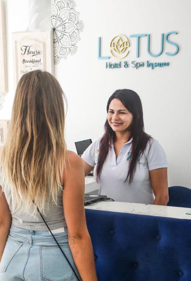 Hotel Lotus By Maos