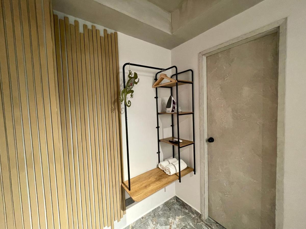 Awesome Brand New Studio Near Old Town Apartamento *