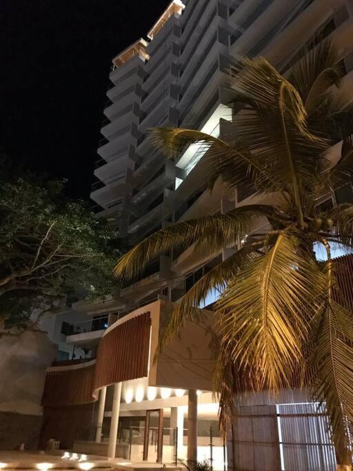 En Edificio Con Espectacular Terraza Apartamento