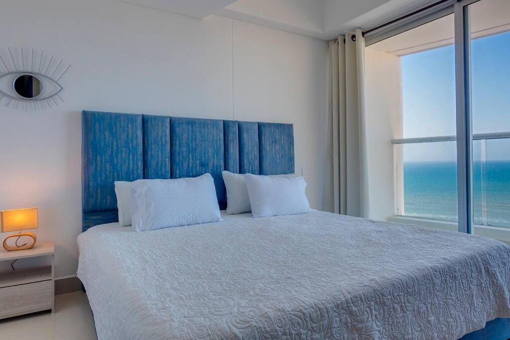 Apartamento Moderno En Frente De La Playa. *