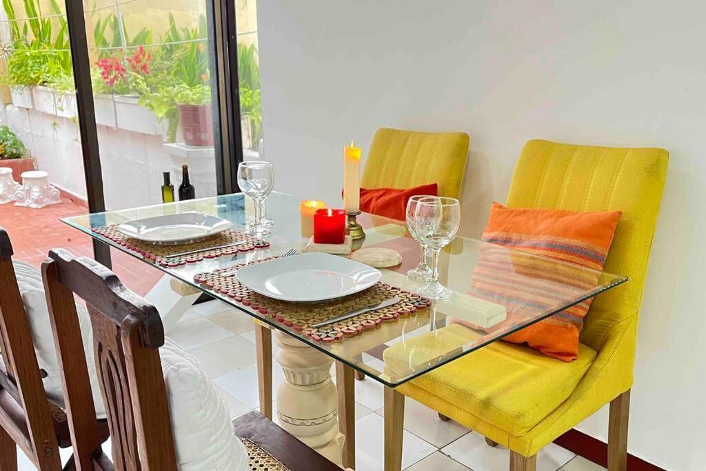 Apartamento Acogedor, Con La Mejor Ubicacion Y Patio Privado *