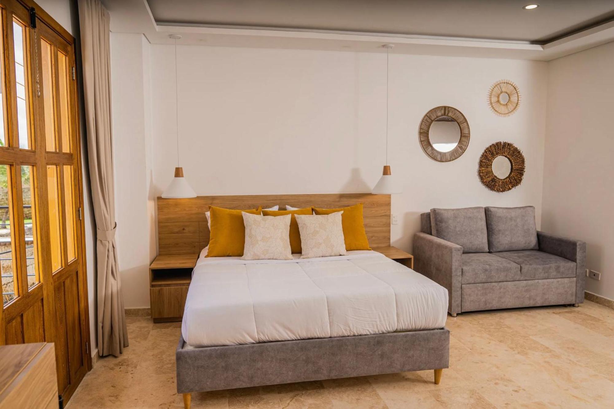 Del Mar Apartahotel