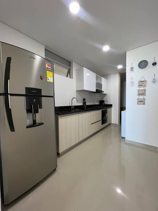 Moderno Y Amplio Cerca A La Playa! Apartamento Cartagena