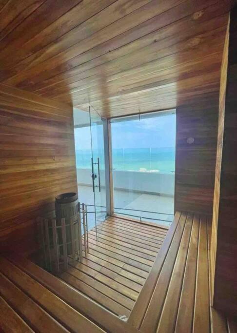 Moderno Y Amplio Cerca A La Playa! Apartamento *