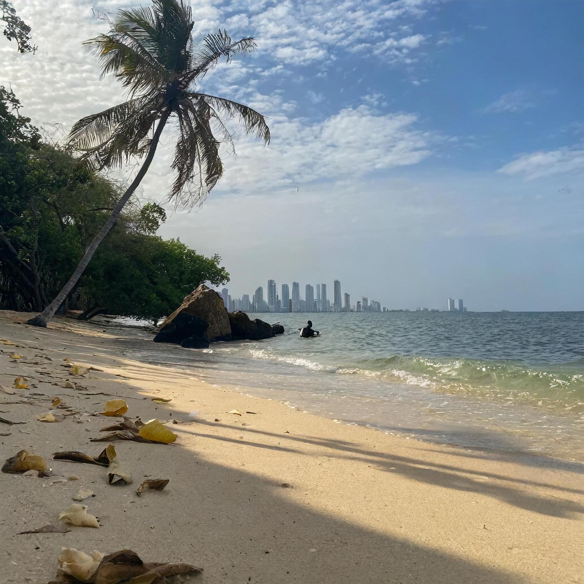 Punta Arena Ecohostal & Ecofit - Your Eco-conscious Oasis Cartagena