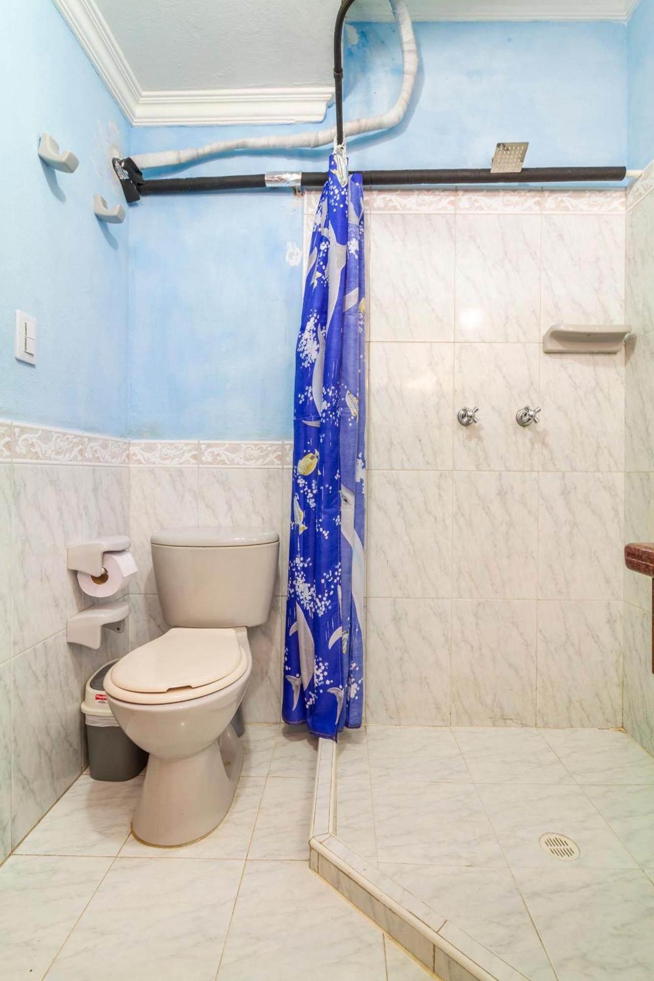 Habitación Privada Y Amplia Cerca Zonas Turísticas Pensión