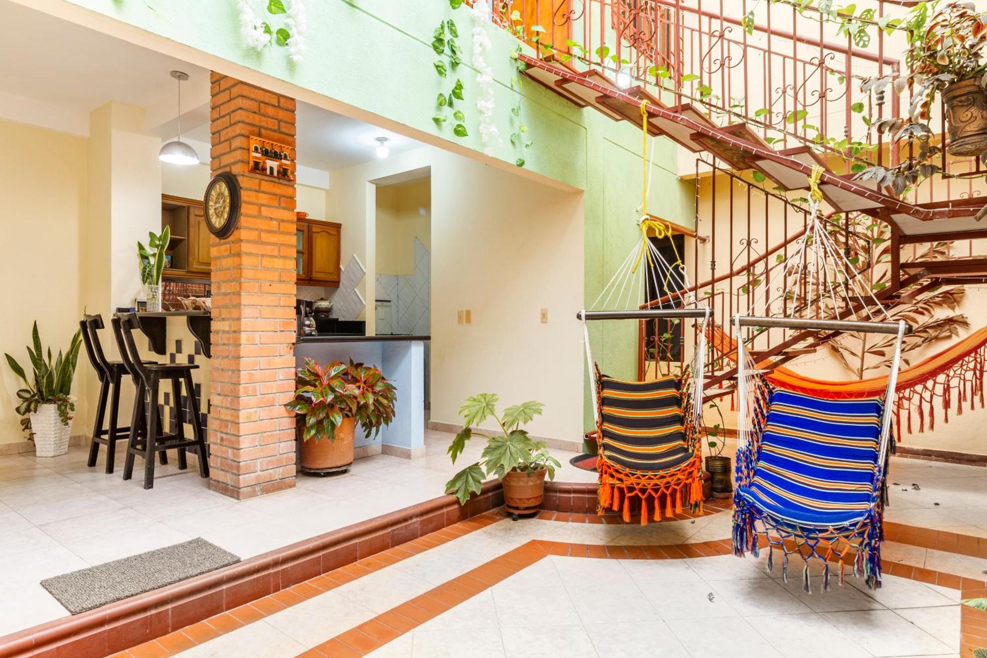 Habitación Privada Y Amplia Cerca Zonas Turísticas *