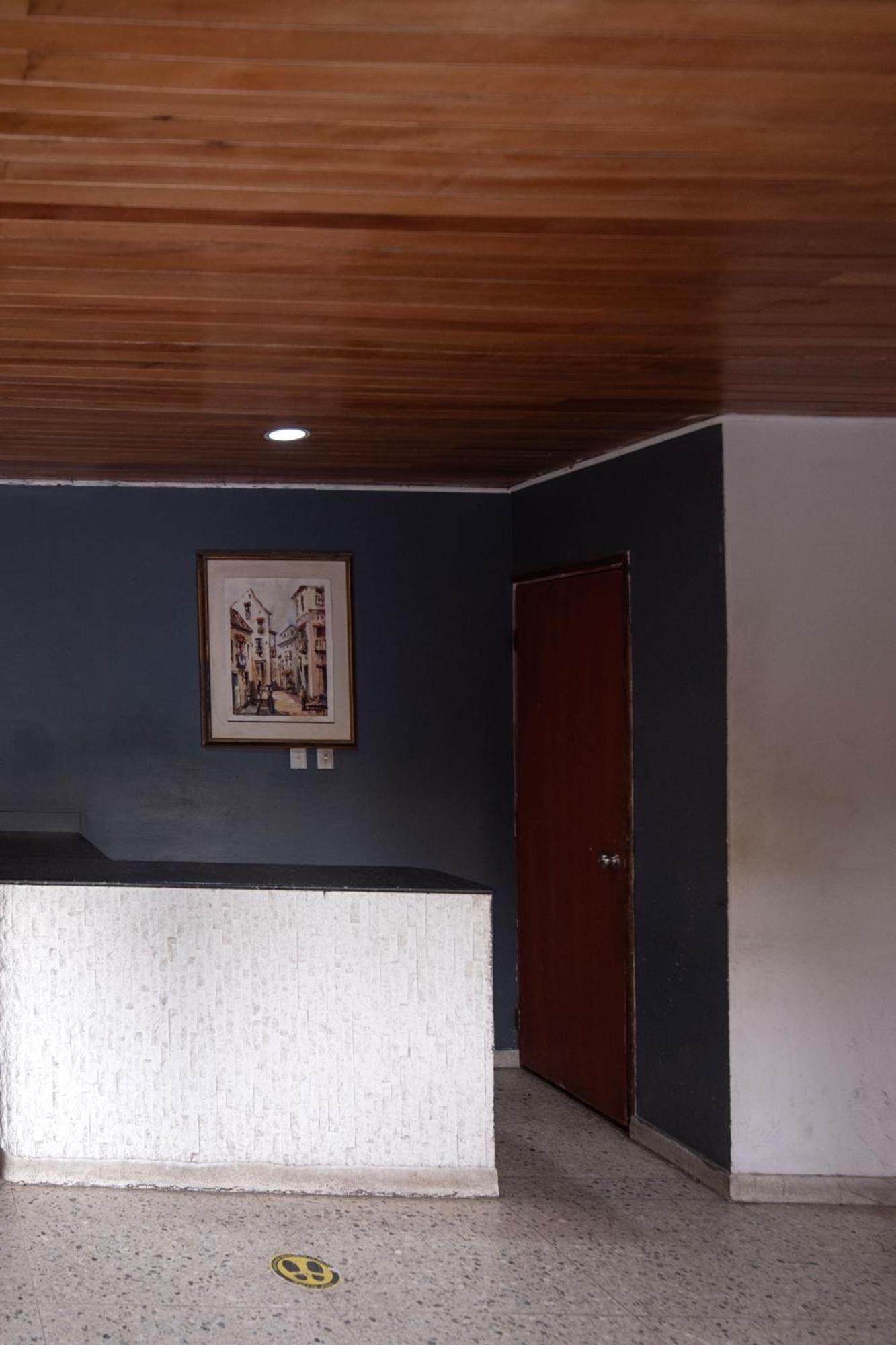 Apartamento Bueno, Bonito Y Barato *