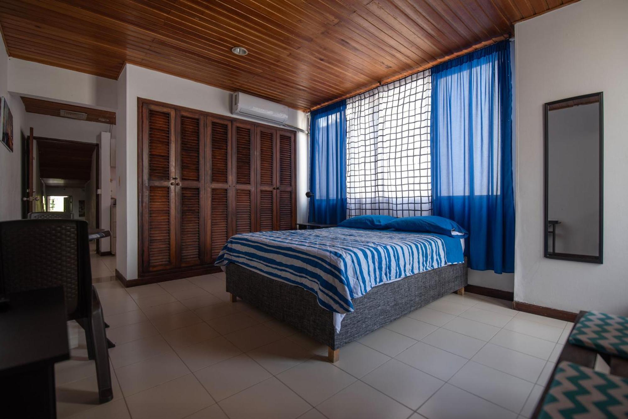 Bueno, Bonito Y Barato Apartamento *