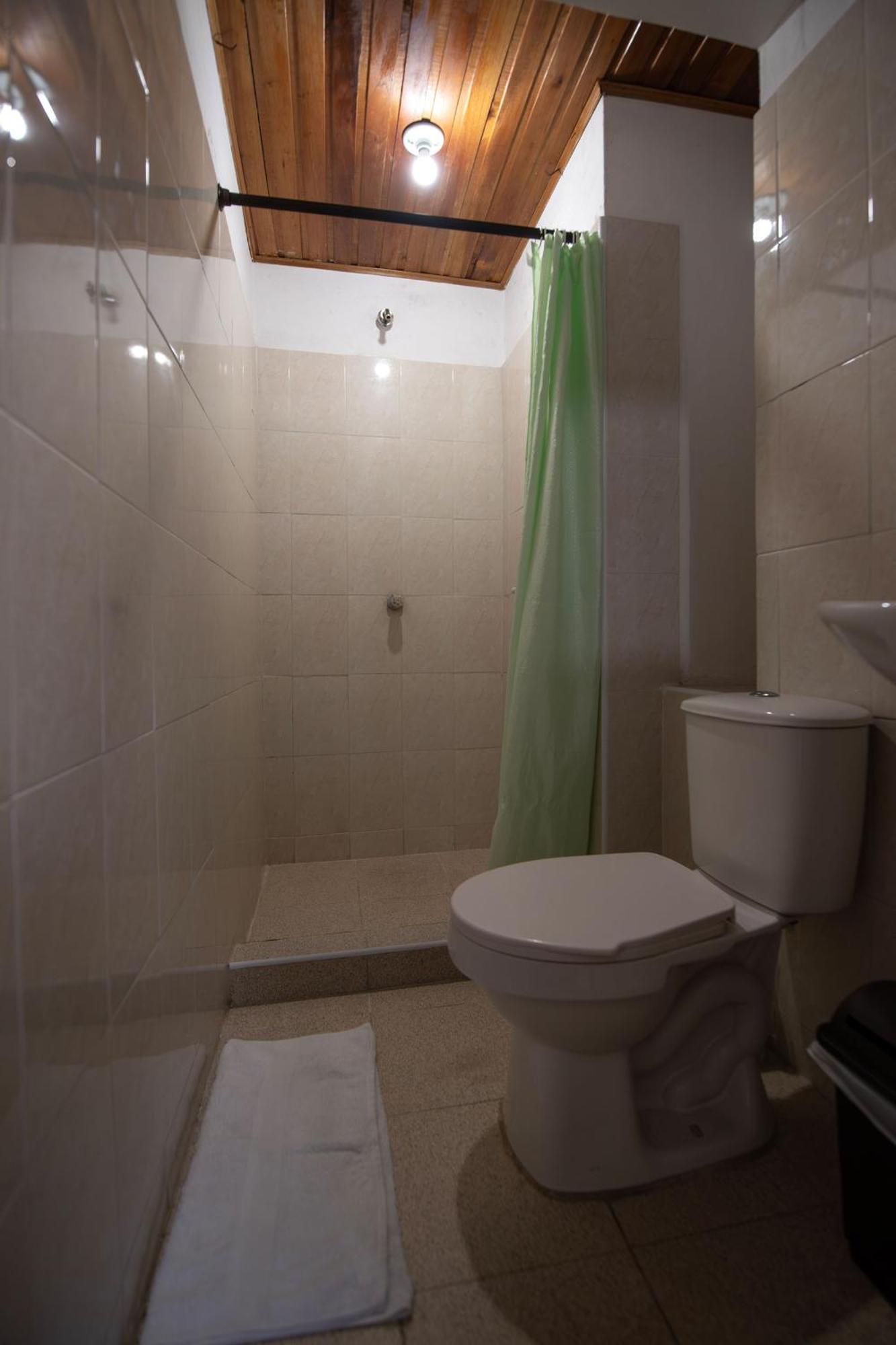 Bueno, Bonito Y Barato Apartamento Cartagena