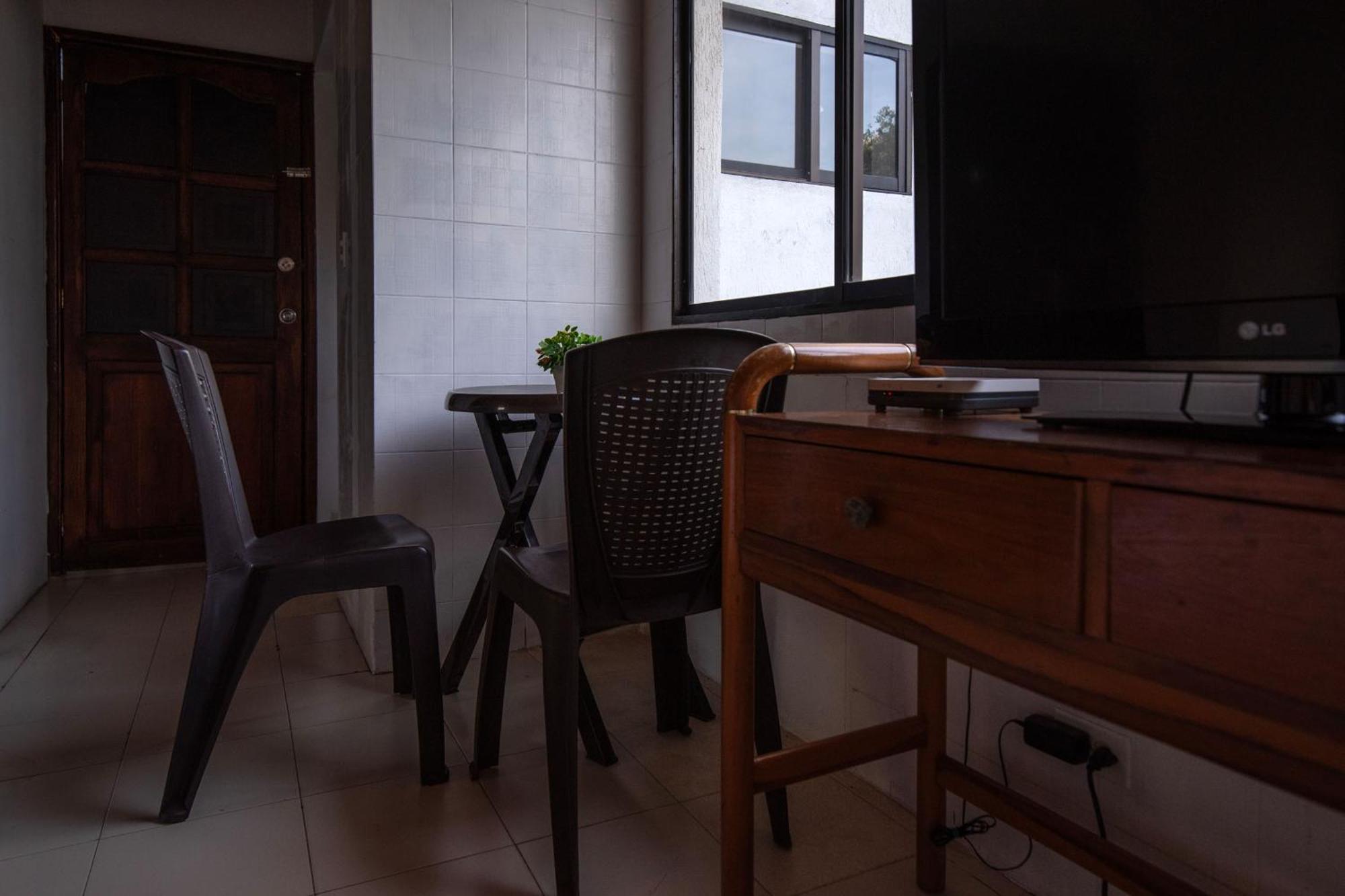 Bueno, Bonito Y Barato Apartamento *