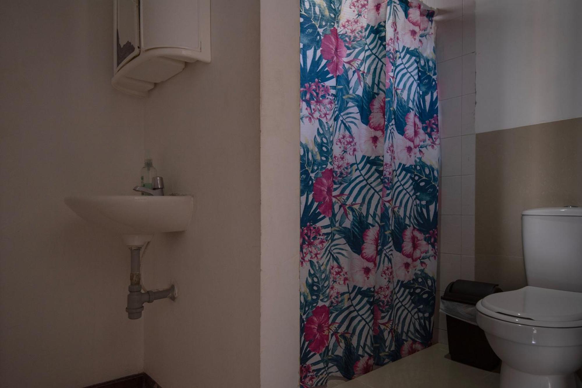 Bueno, Bonito Y Barato Apartamento *