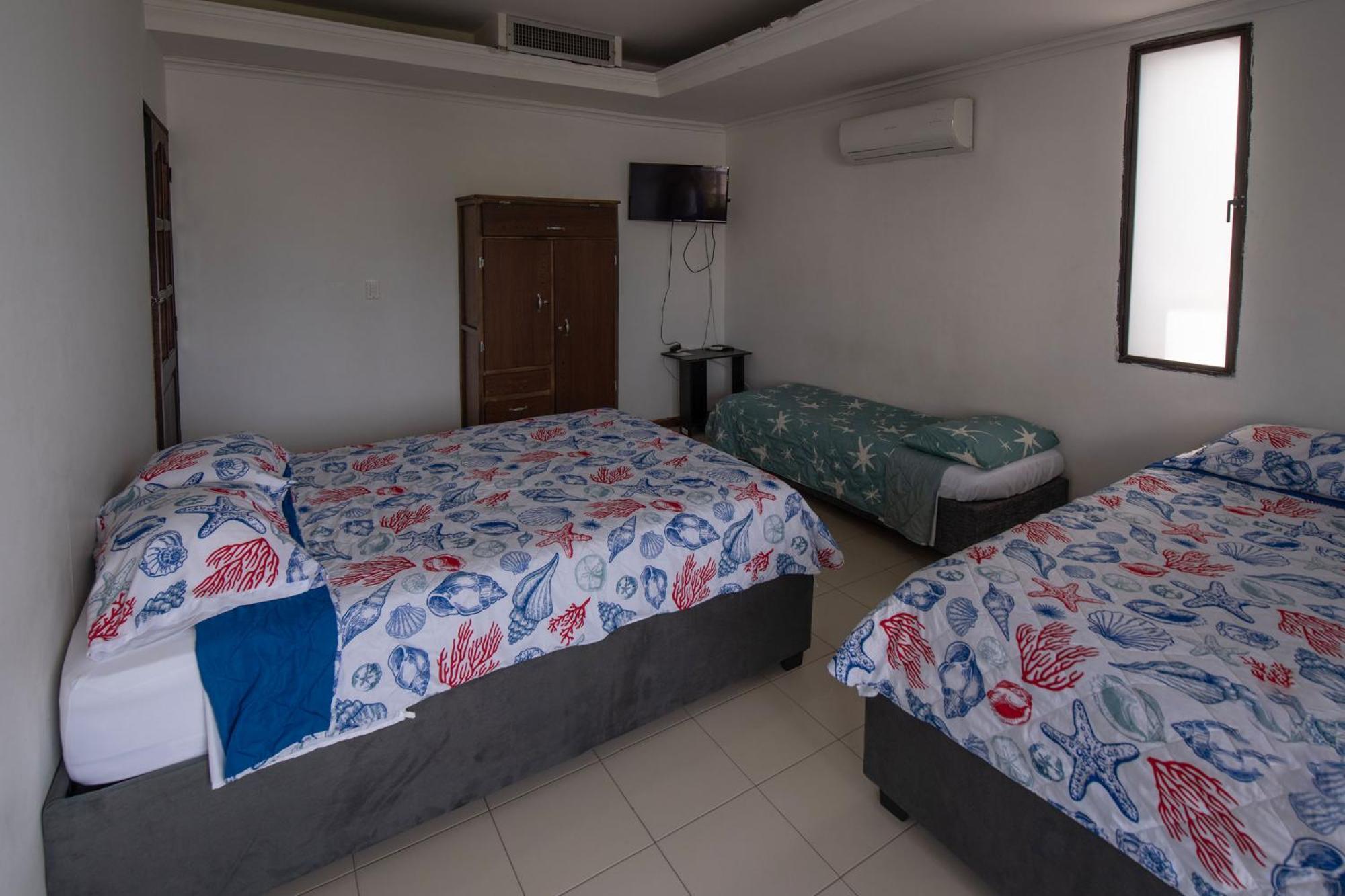 Bueno, Bonito Y Barato Apartamento
