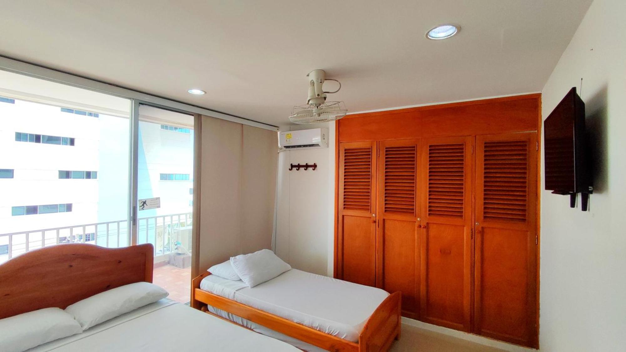 Cristoforo Colombo Laguito Apartamento *