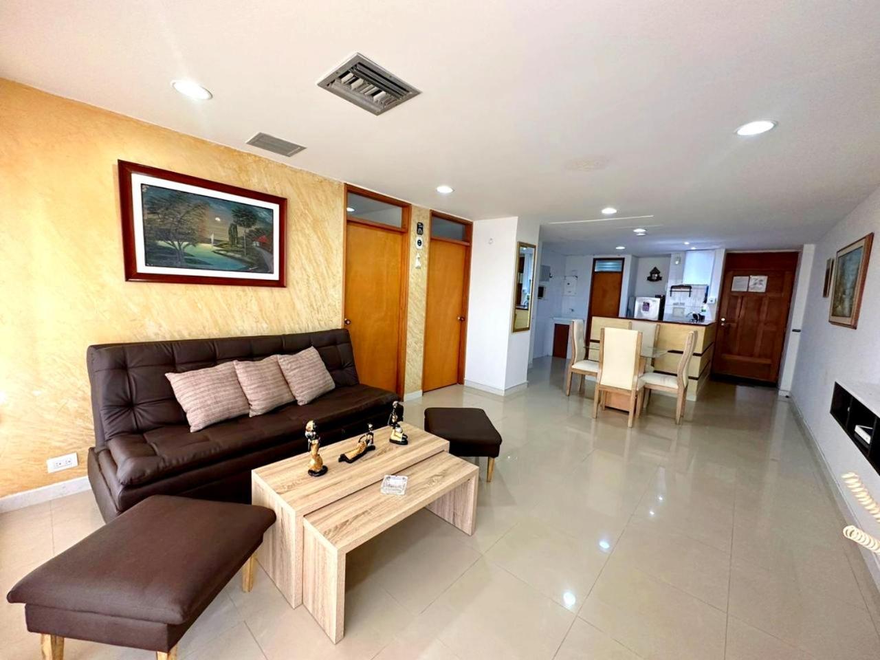 Cristoforo Colombo Laguito Apartamento