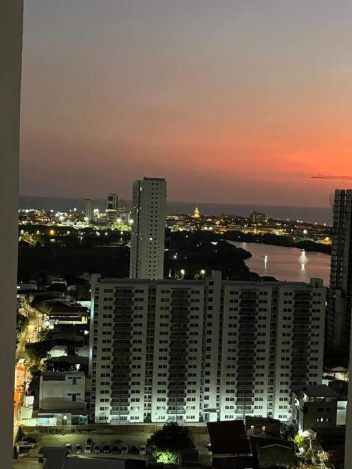 Paz Y En Apartamento Cartagena