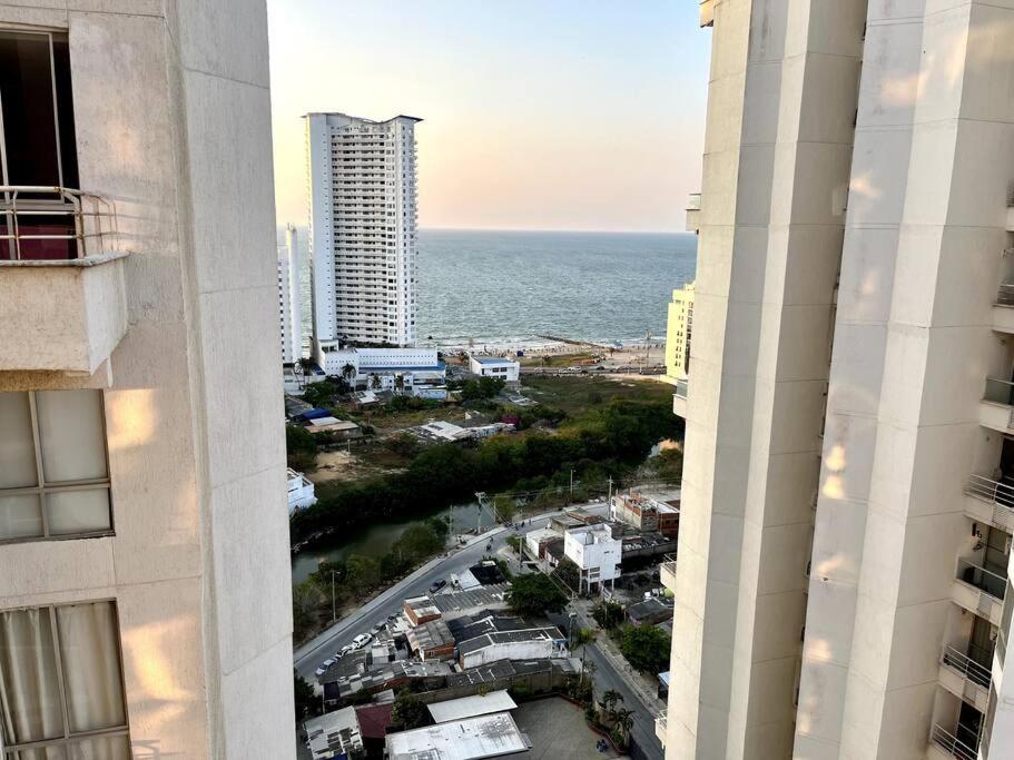 Paz Y En Apartamento Cartagena