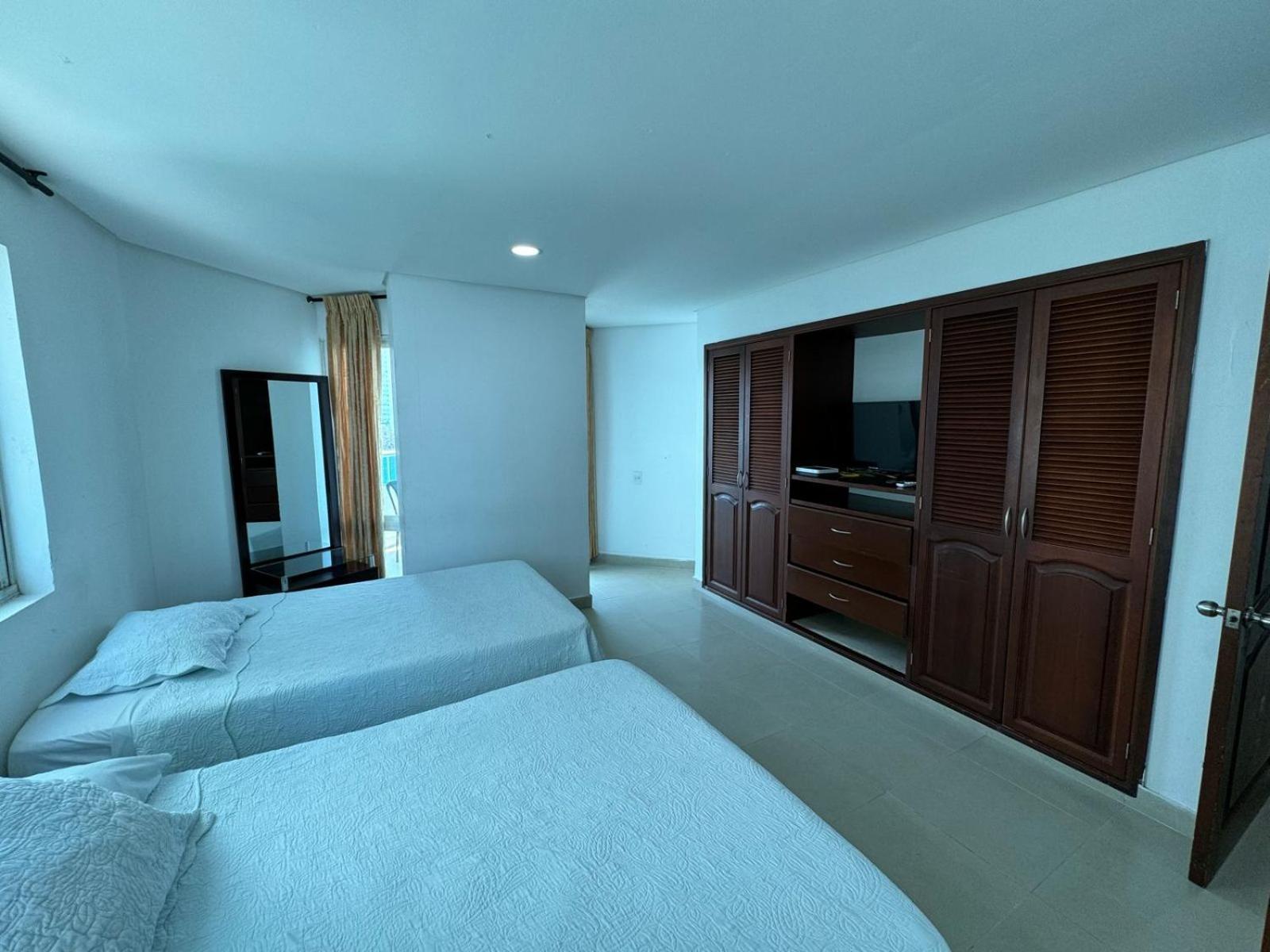En Laguito Ed Torres Del 604 Icdi Apartamento