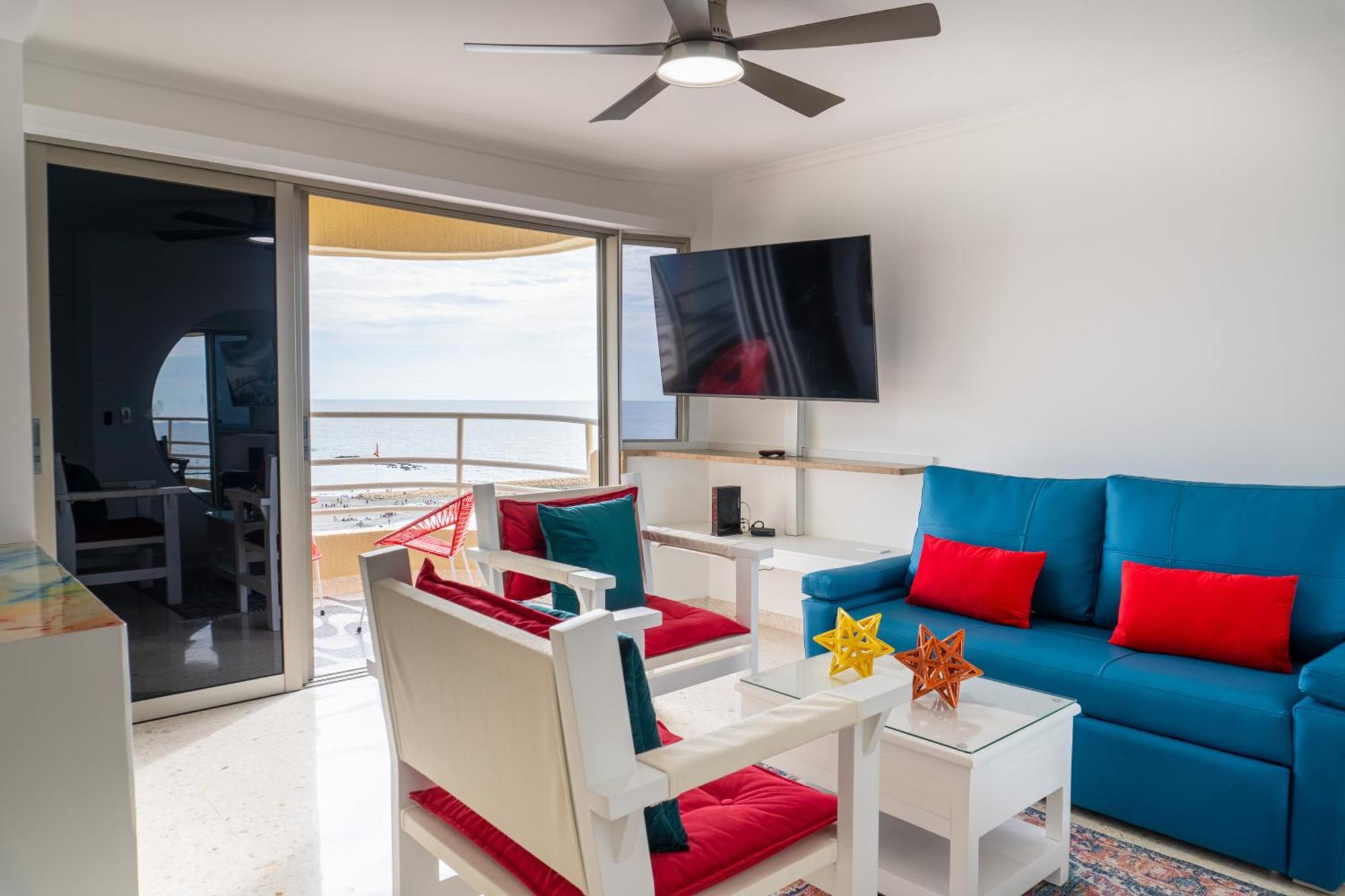 Beachfront Bliss, Luxury With Breathtaking Views Apartamento
