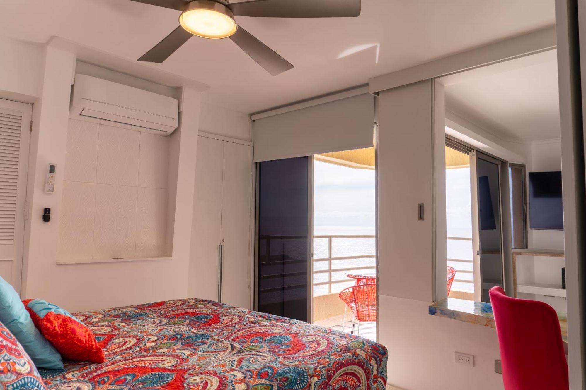 Apartamento Beachfront Bliss, Luxury With Breathtaking Views