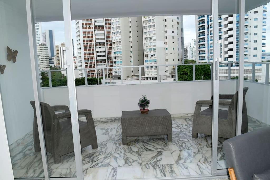 Apartamento Frente Al Mar *