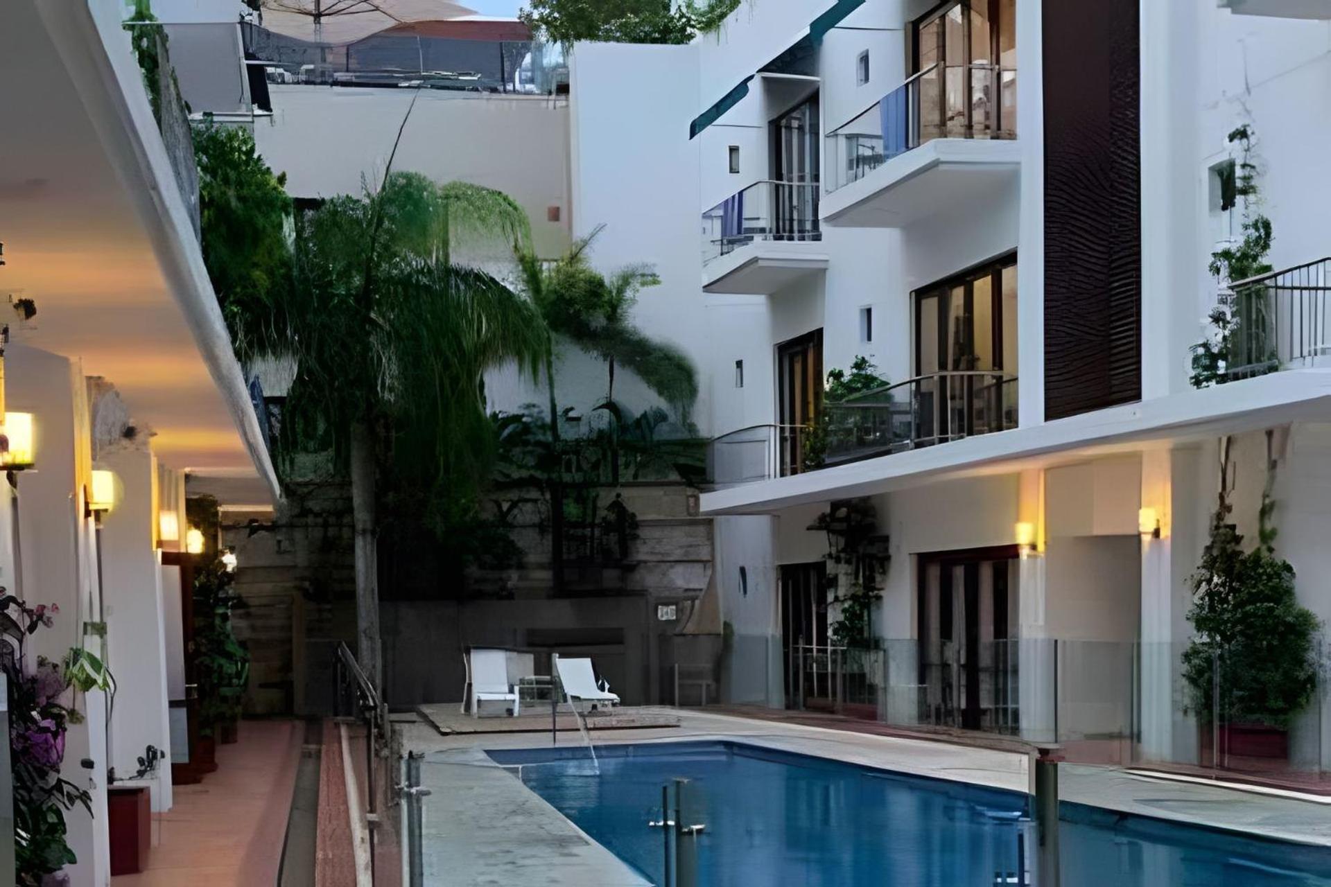 212 Walled Magical Cartagena