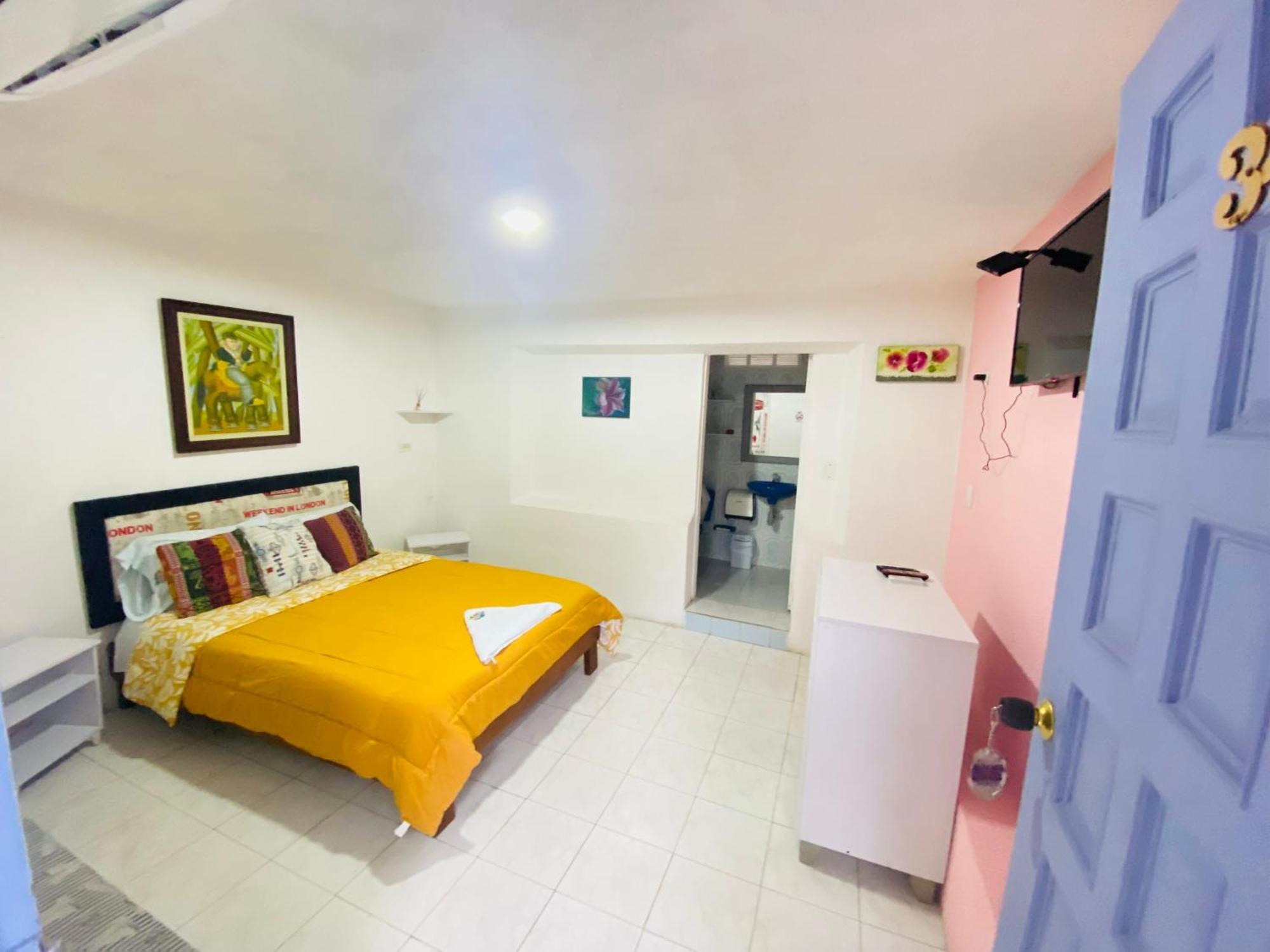 House Marfito Airport Hotel