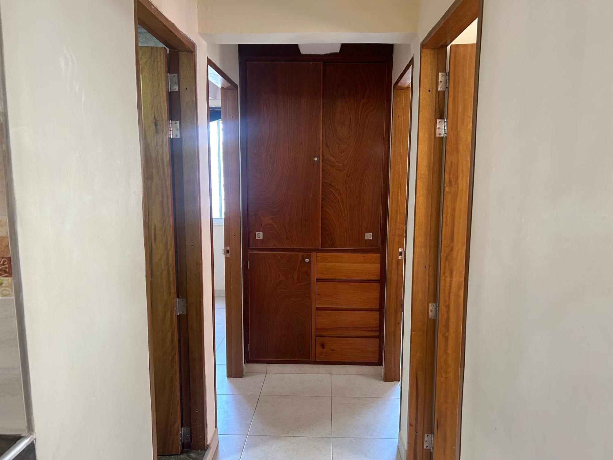 Garden Serenity Bunk With Private Bath Near Airport Habitación en casa particular *