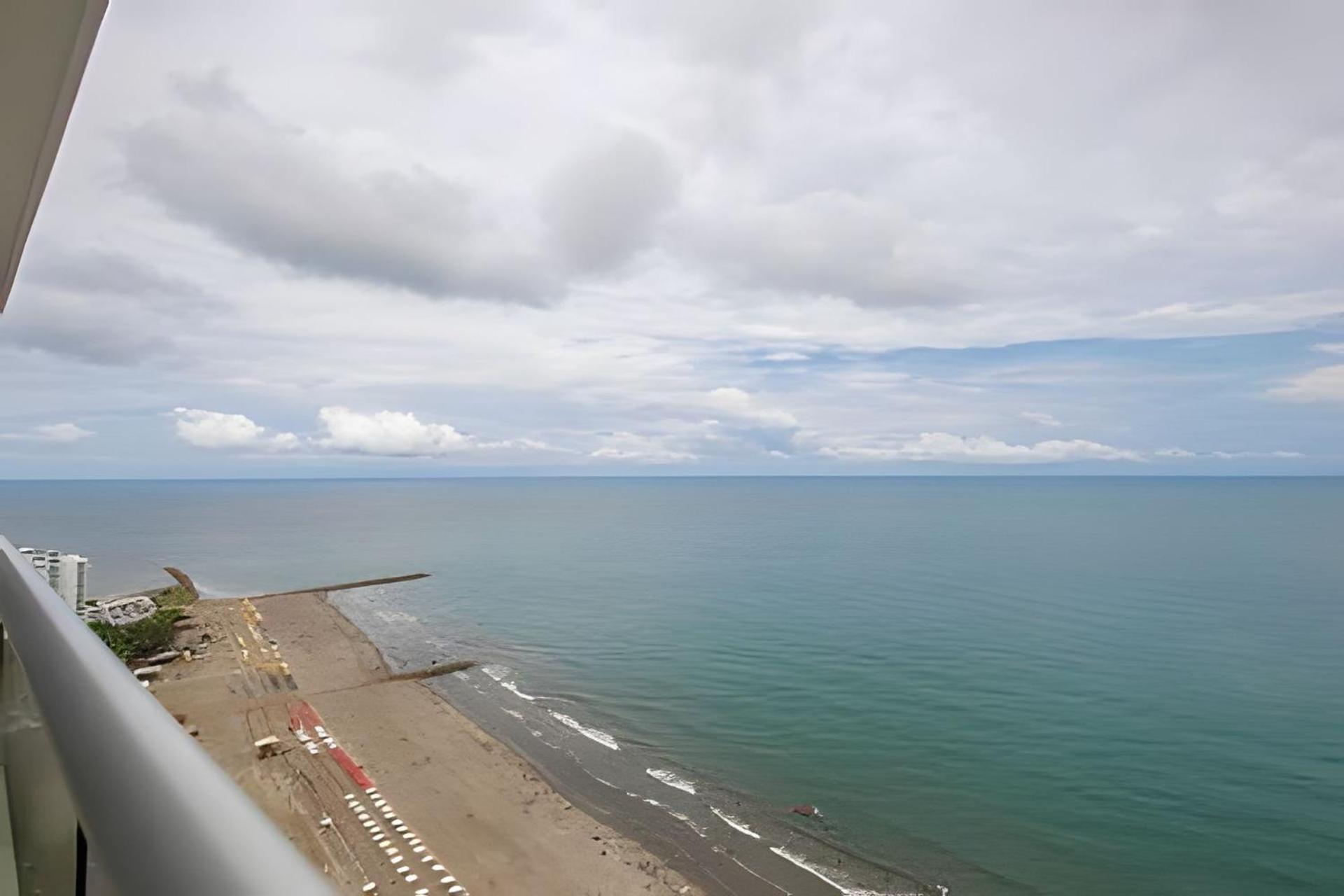 Laurdhomes Lujoso Apto Piso 28 Frente Al Mar, 2bth Apartment *