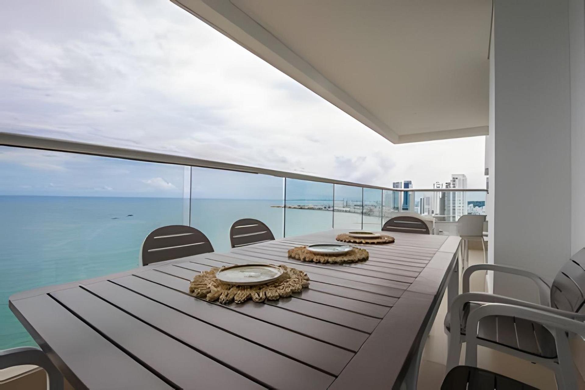 Apartment Laurdhomes Lujoso Apto Piso 28 Frente Al Mar, 2bth