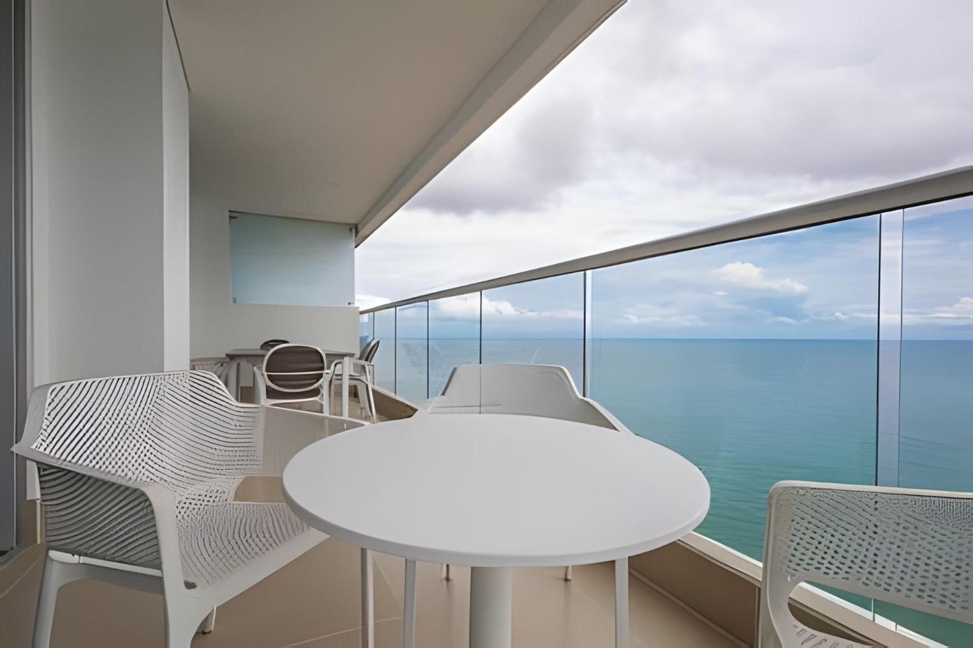 Laurdhomes Lujoso Apto Piso 28 Frente Al Mar, 2bth Apartment *