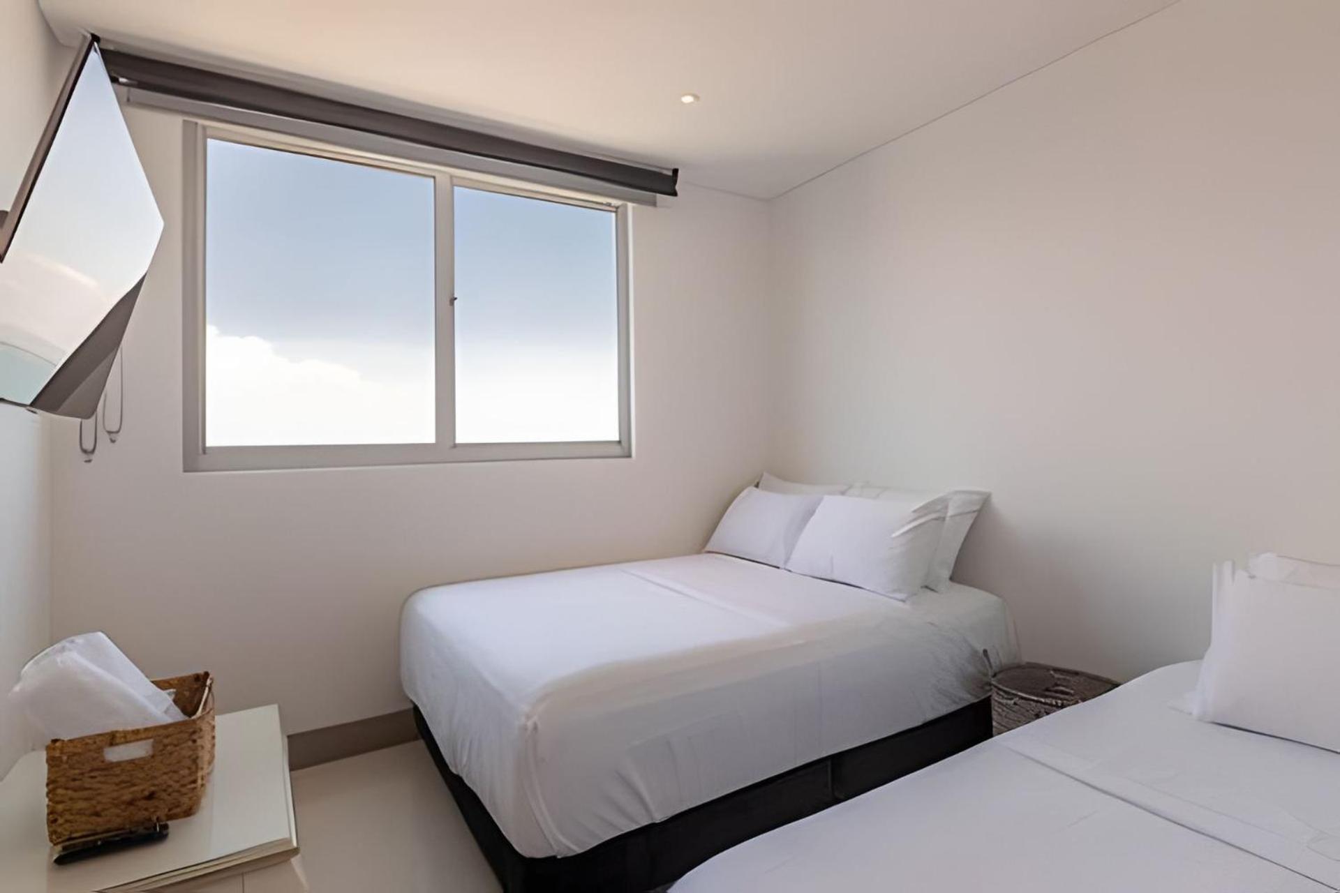 Laurdhomes Palmetto Floor 32, Sea View, 3hbt *