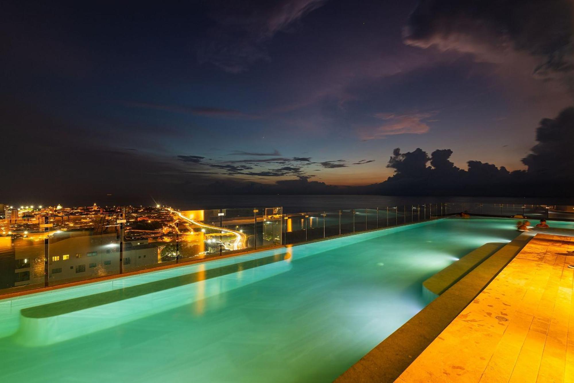 Stunning Sea View And Historic Center 20th Fl/ 2br Cartagena