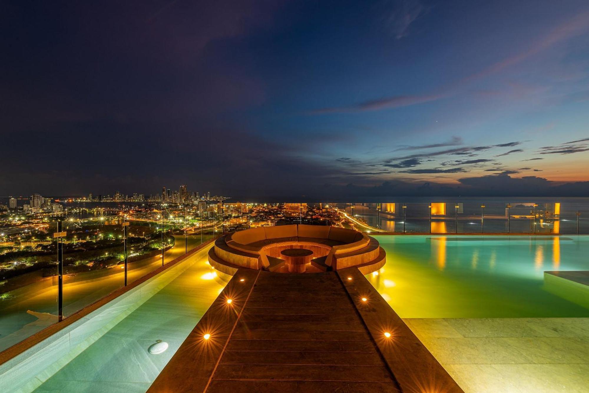 Stunning Sea View And Historic Center 20th Fl/ 2br Apartamento