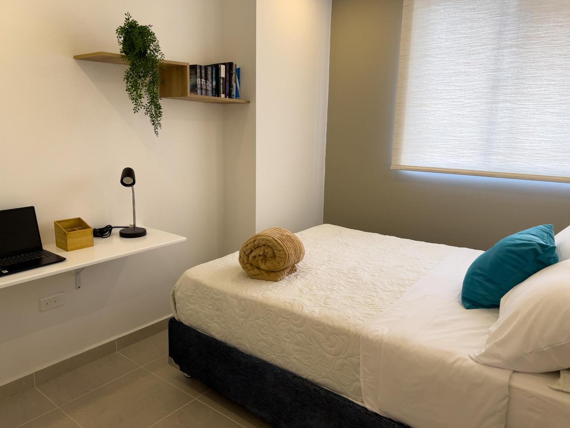 Lujoso Cerca Al Aeropuerto Y Ciudad Amurallada Apartamento