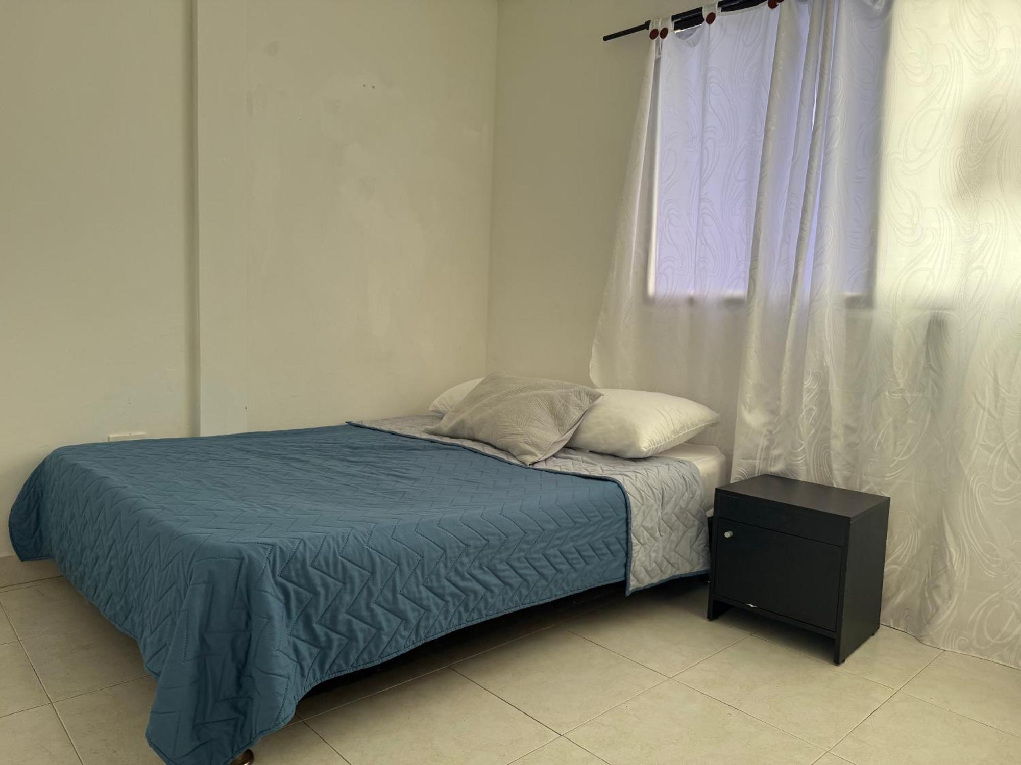 Apartamento Excelente Estudio En El Barrio El Laguito *