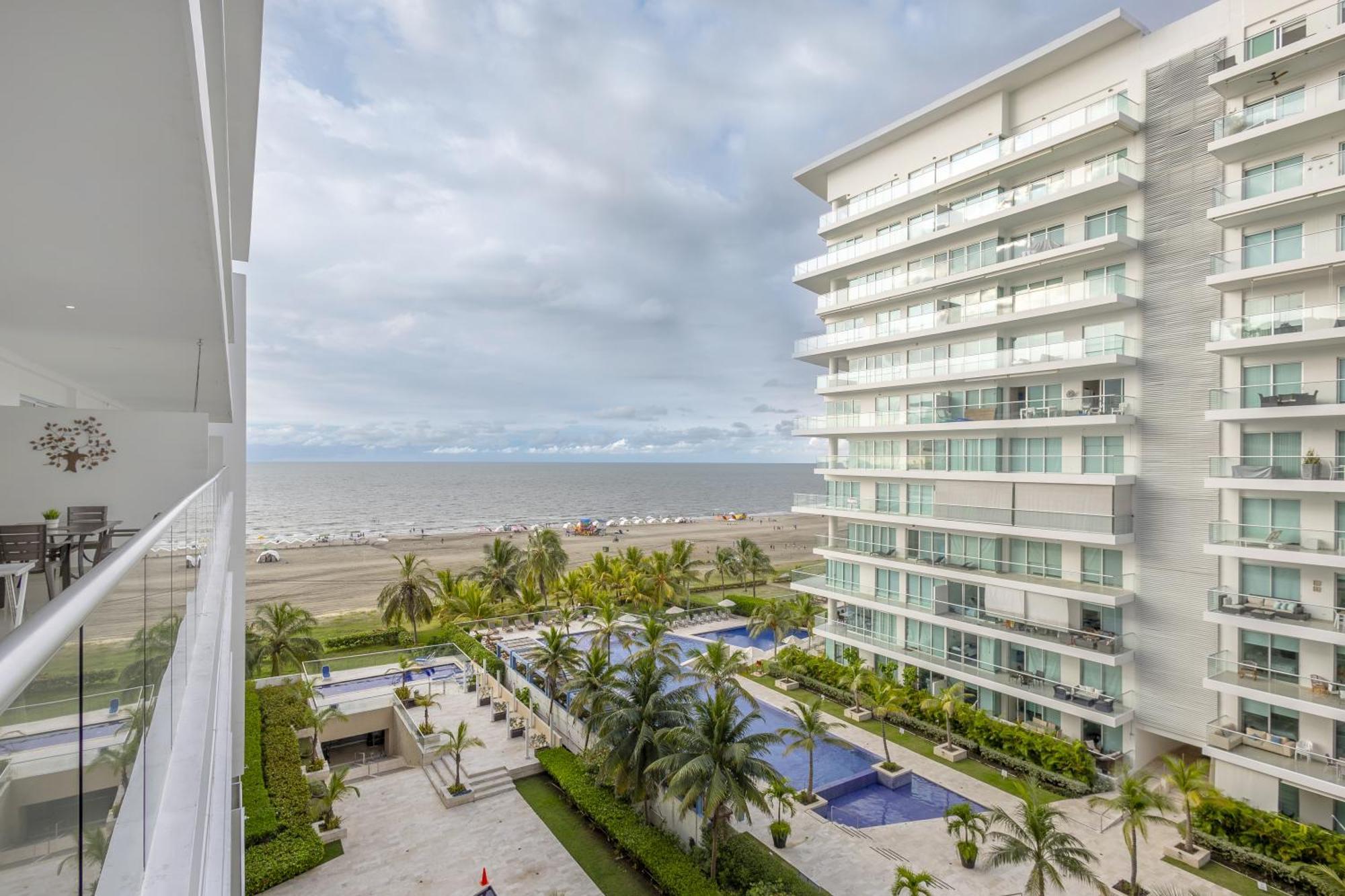 Morros Pelican Summer - Livin Colombia Apartment *