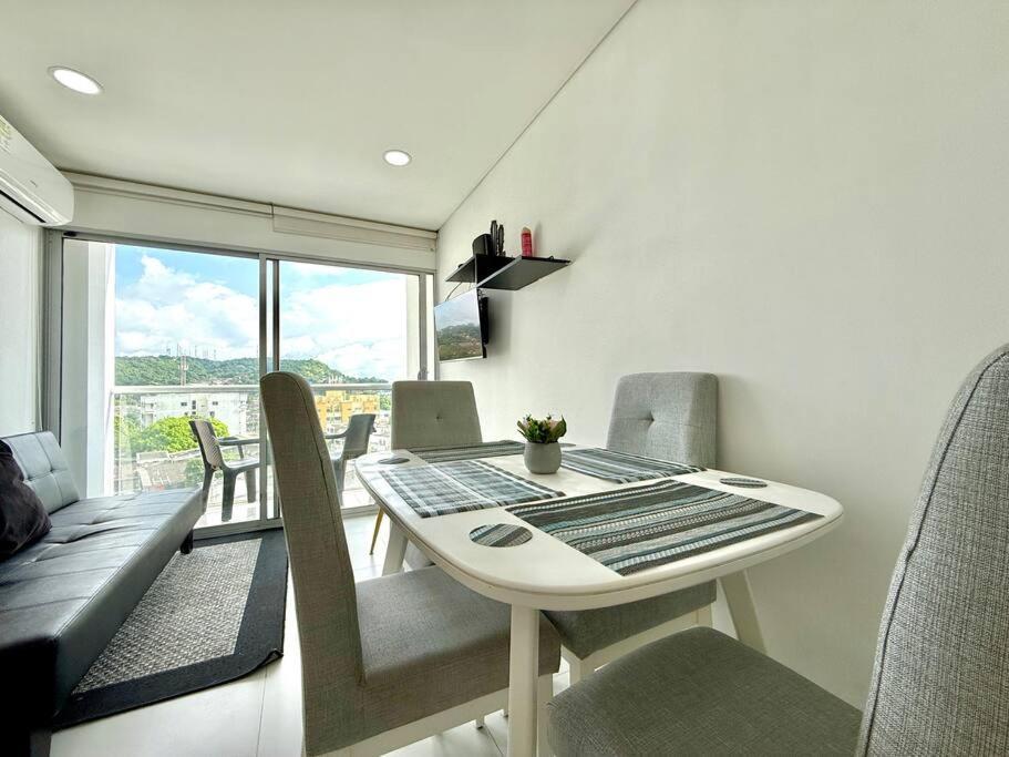 Beautiful 3hab Near Old & Airport Cartagena