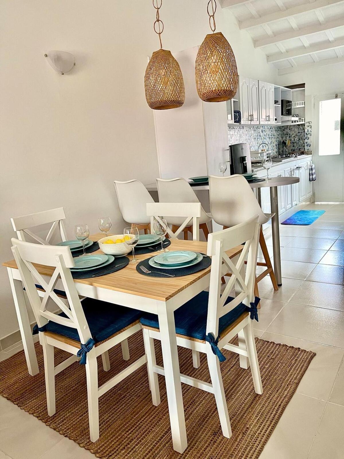 Apartamento Con Full Aire Acondicionado Y Agua Caliente Dentro De Murallas - 3-1 B