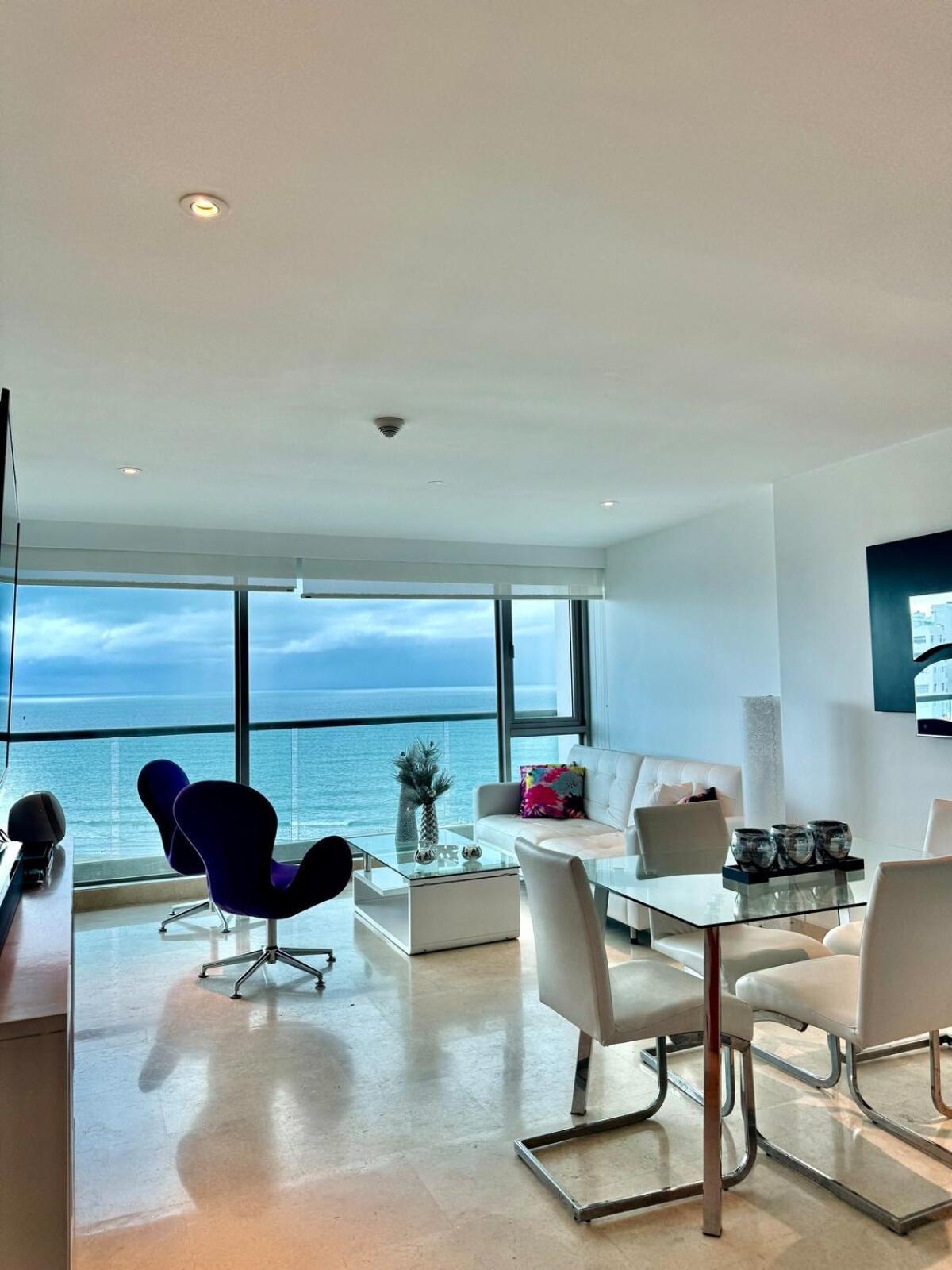 Beautiful 2 Bedroom Ocean View In