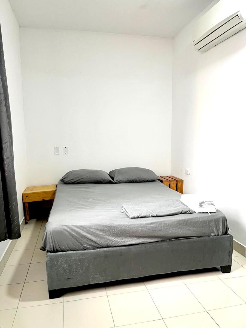 Habitación en casa particular Cerca De La Playa 202 *