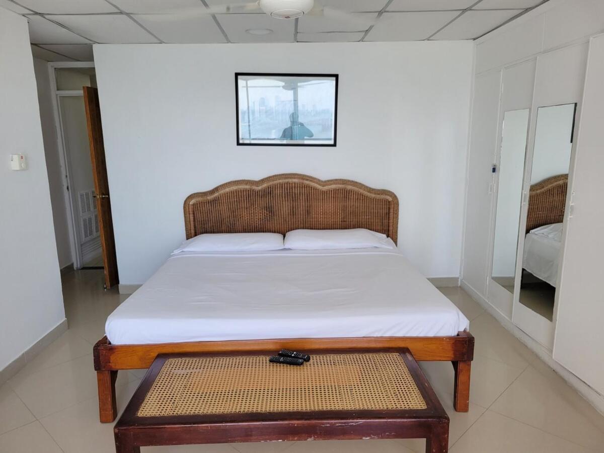 Vacation With Water Views In Every Room! Apartment *