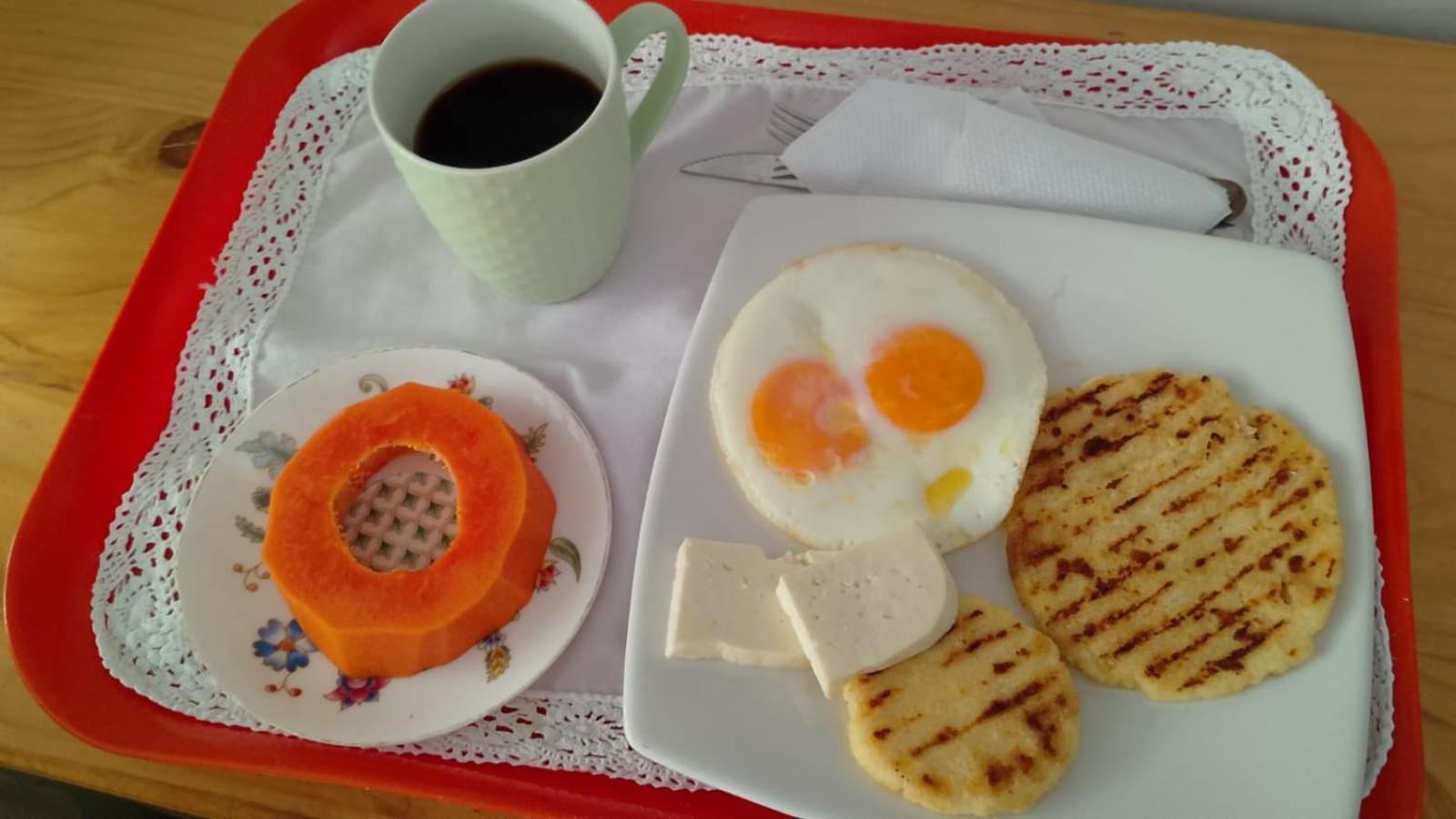 House Marfito Airport Hotel 3*