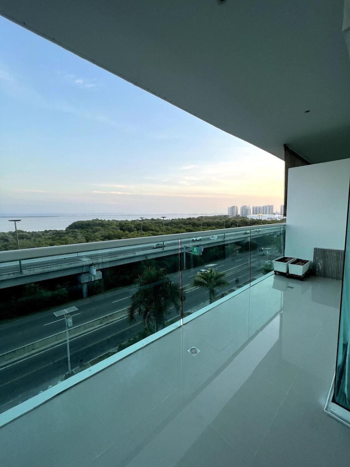 Morros 922 Seaside Retreat