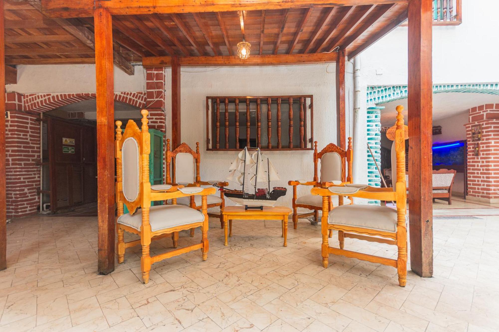 Hotel Baluarte Coast 3*