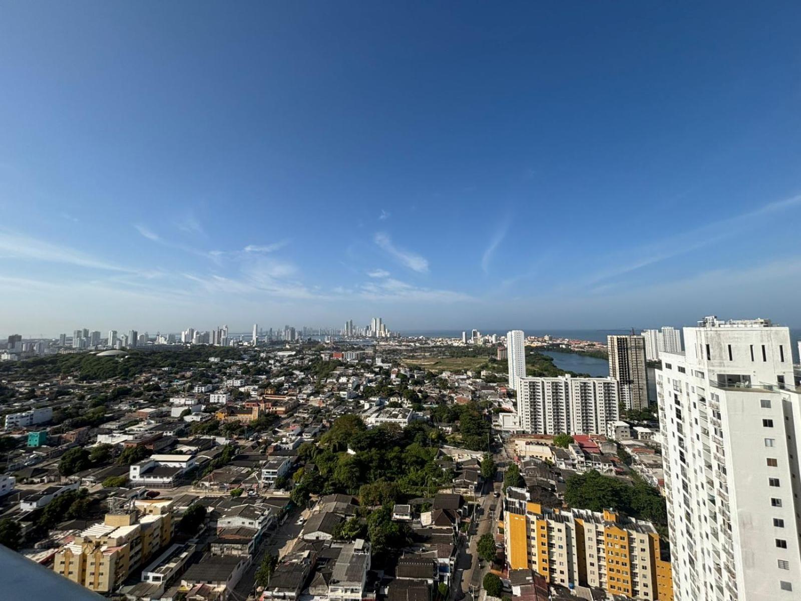 Ocean Breeze 3br Pool & Balcony - Torre Primi * Cartagena