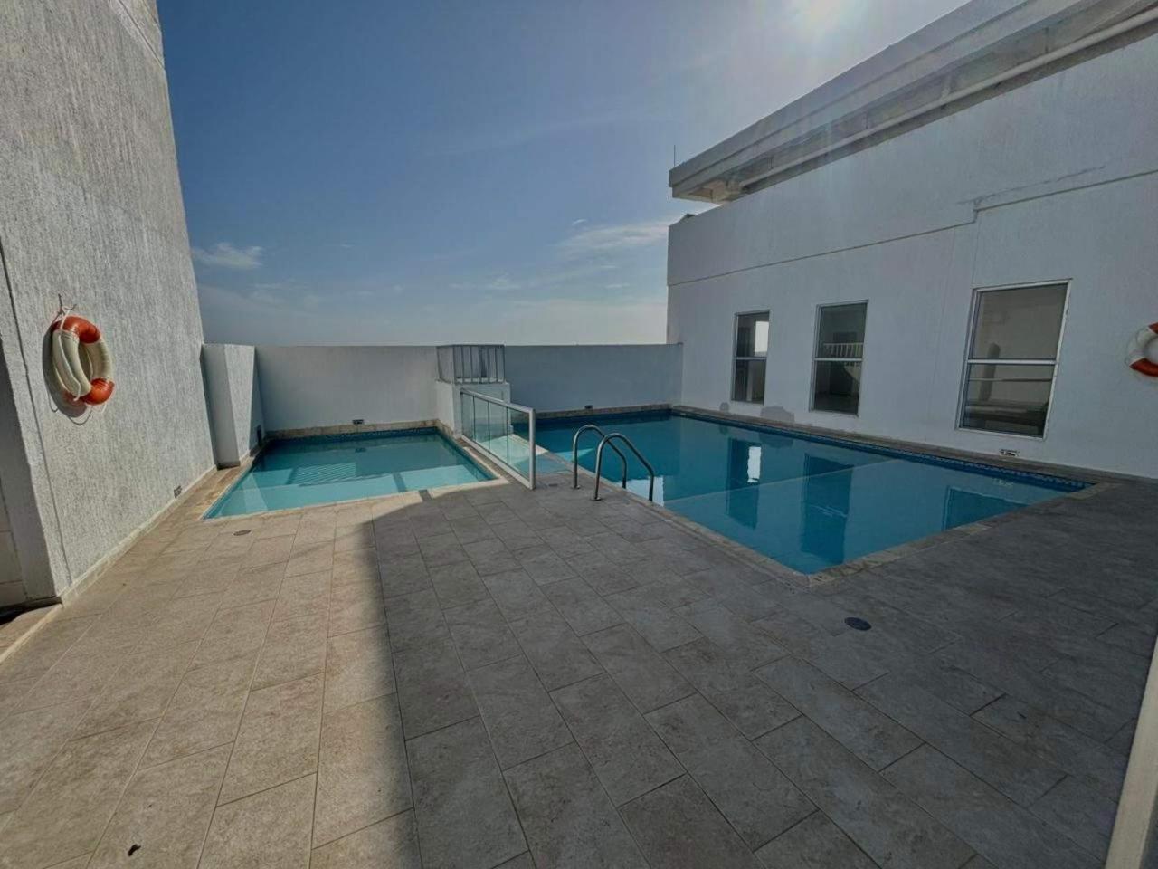 Ocean Breeze 3br Pool & Balcony - Torre Primi Cartagena