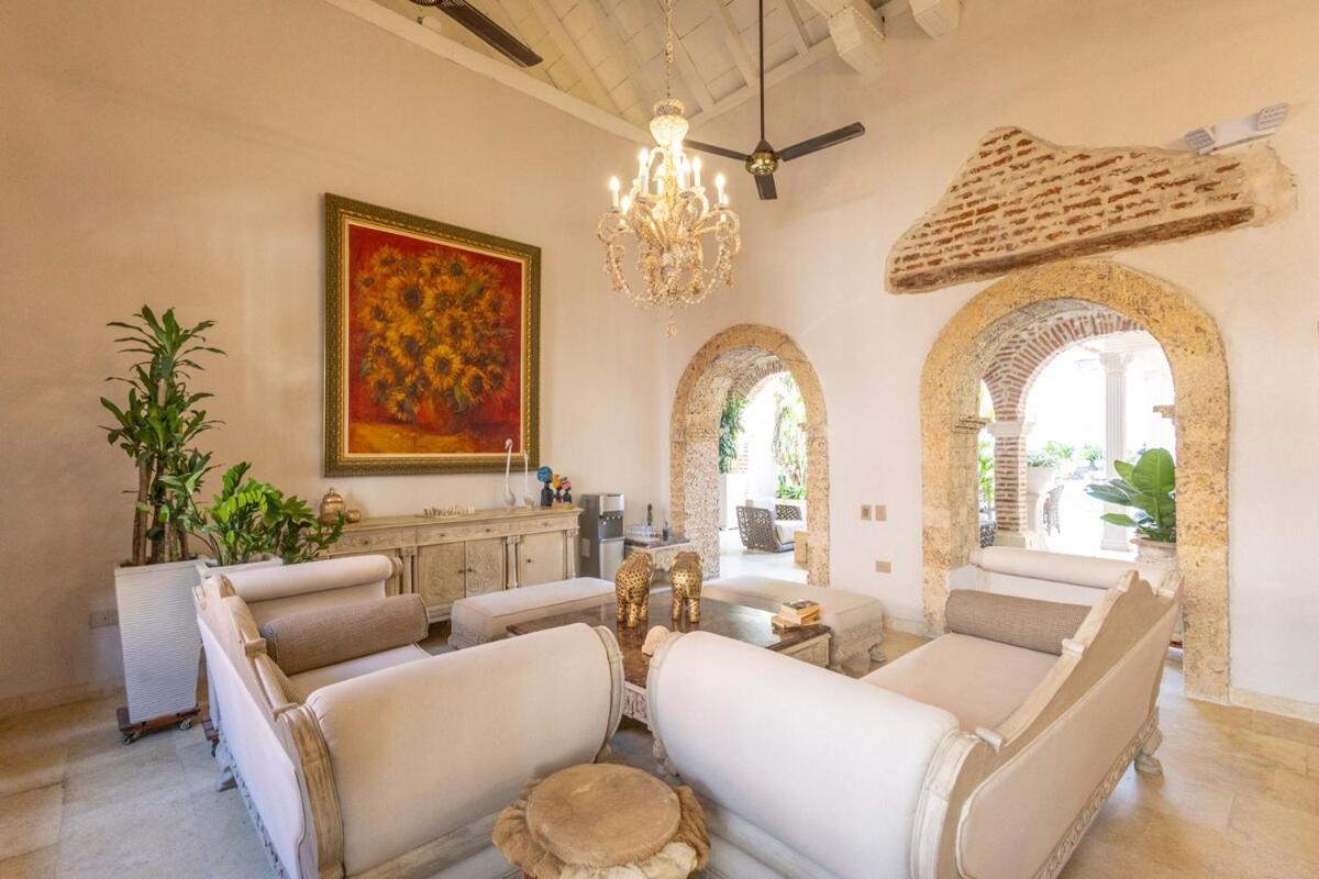 Casa Beatriz Luxury Colonial House Holiday home *