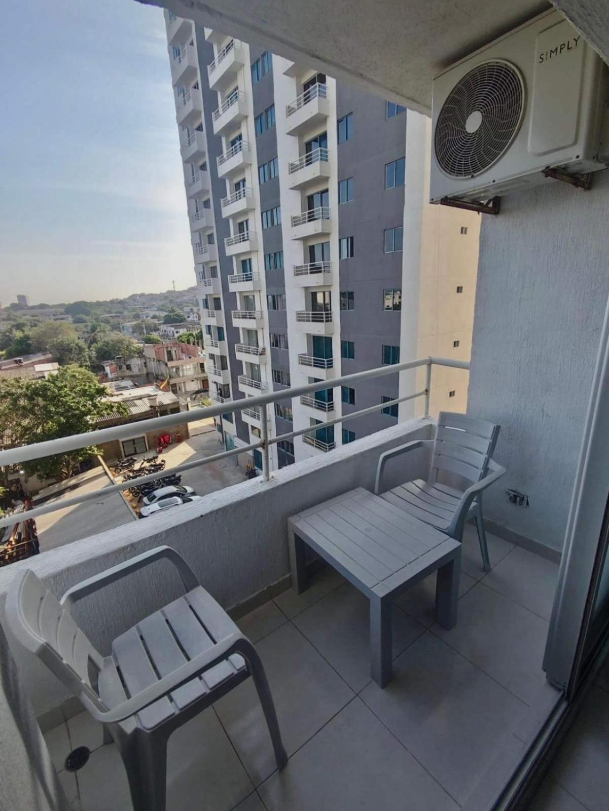 Ocean Breeze 3br Pool & Balcony - Torre Primi Cartagena